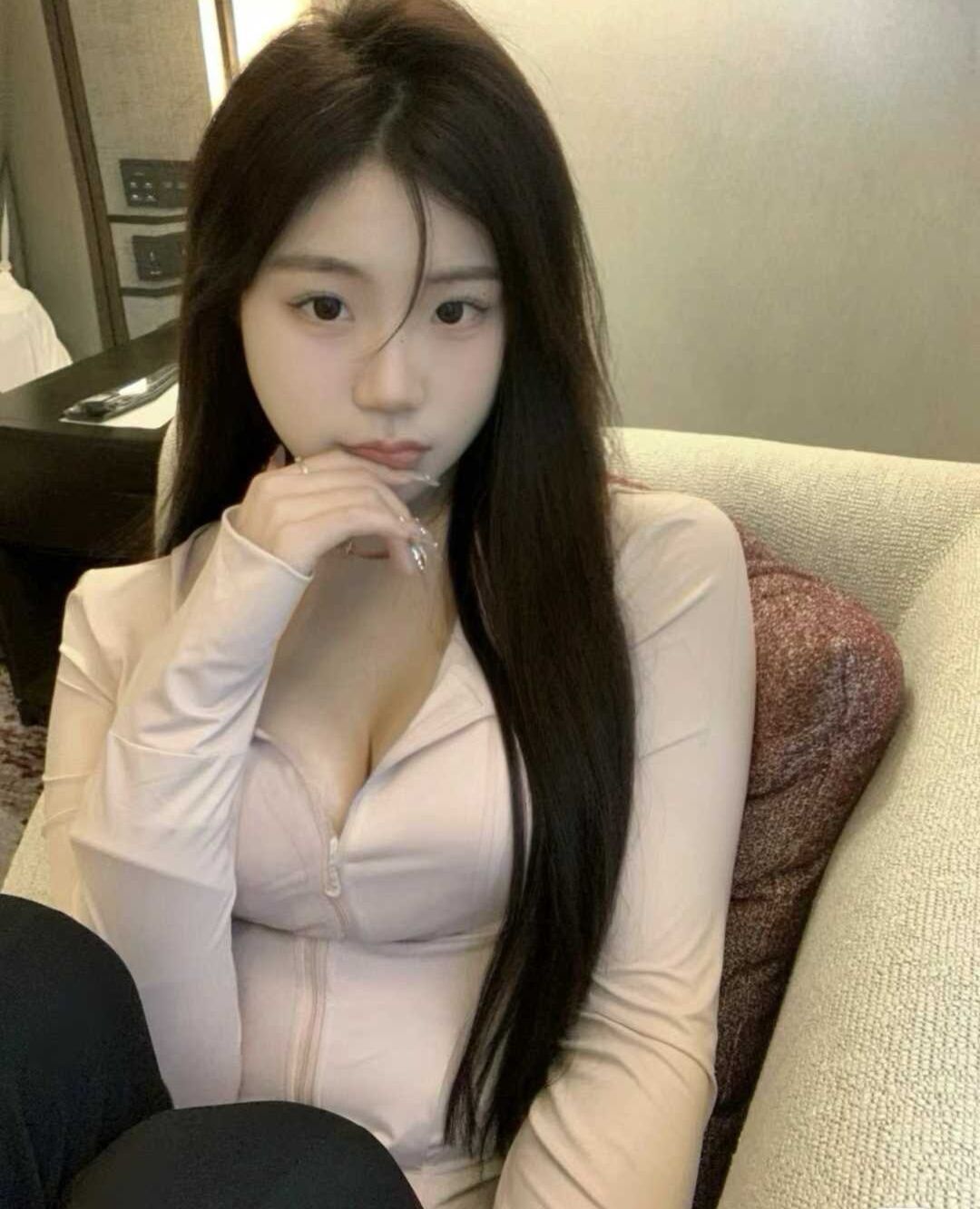 192515q1wi8x8ihzp2bwin.jpg