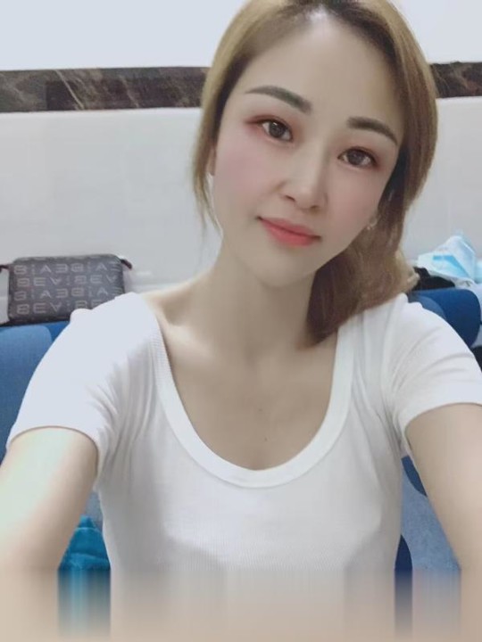 221743v04ltb7zm0xe49zm.jpg