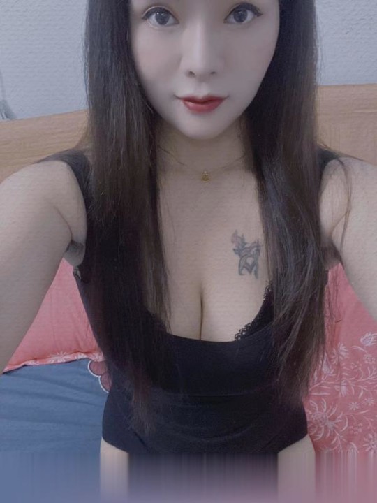215533c5x0jf5xcy7zs032.jpg
