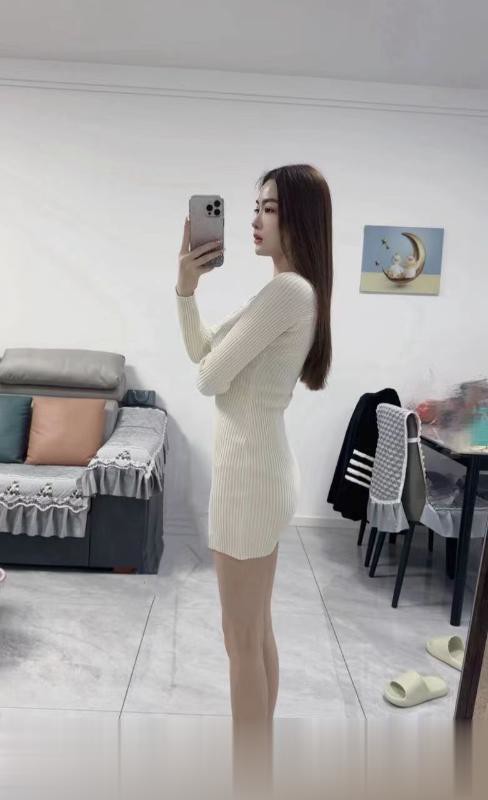 232803dy4hm9a3md8t99i9.jpg