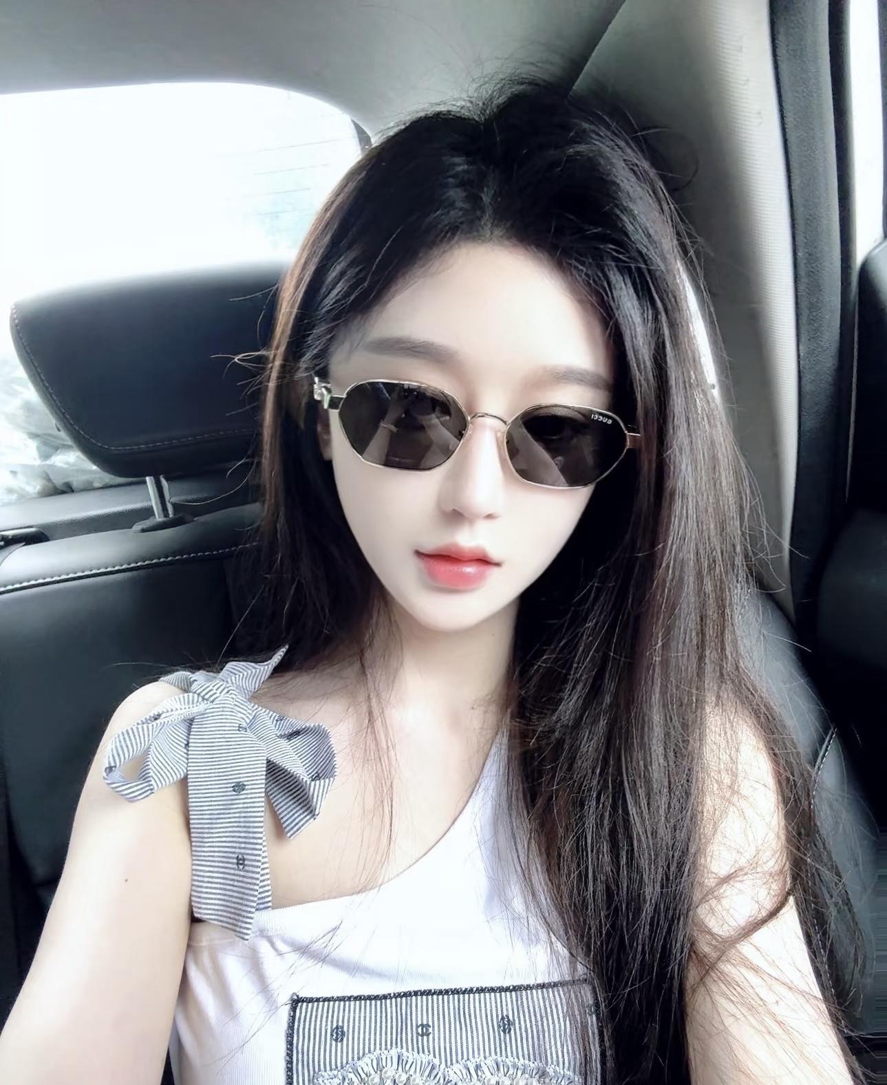 60f681e753ebe0665bd5a3255b5ddf57.jpg
